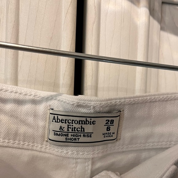 Abercrombie and Fitch | Simone High Rise shorts - Picture 3 of 5